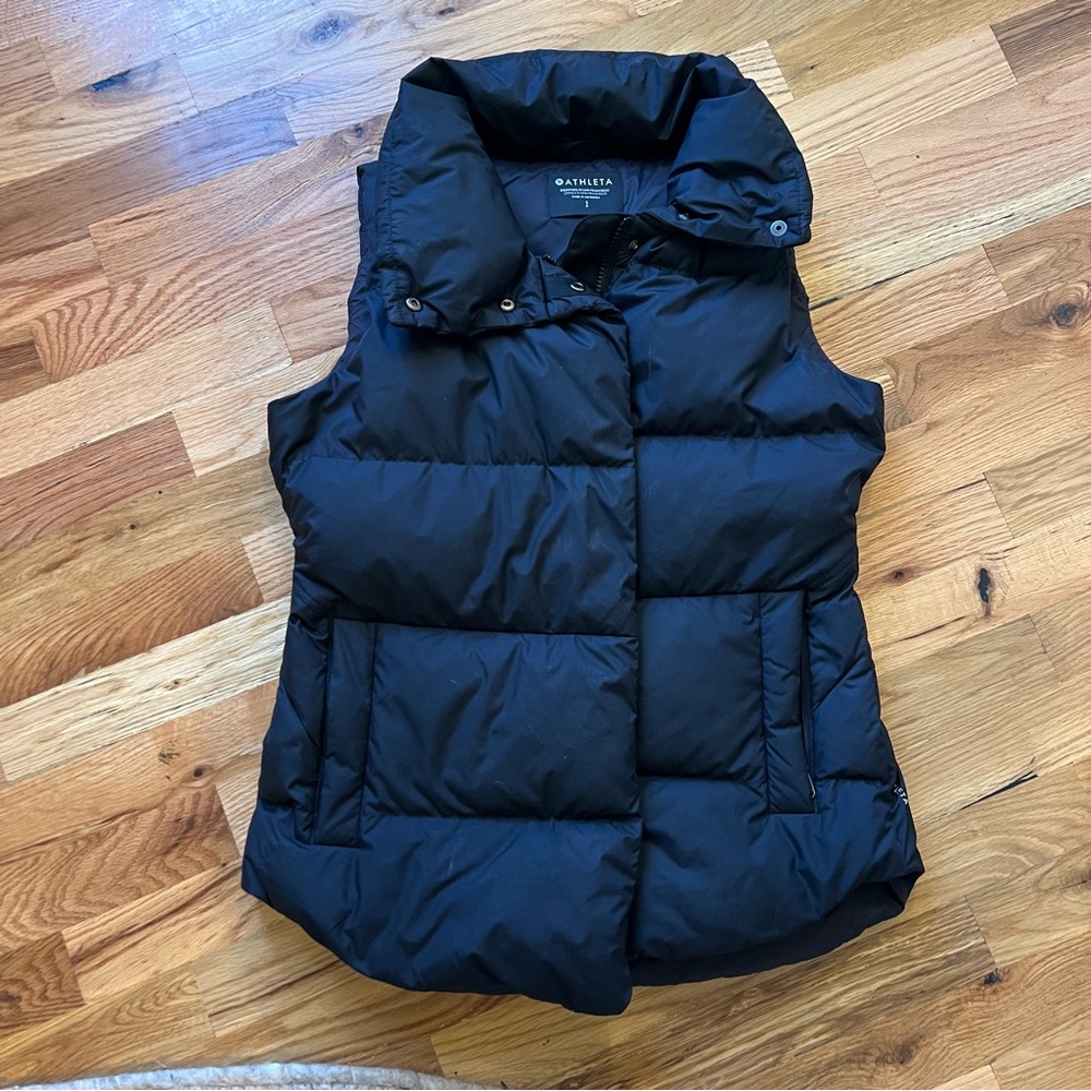 Athleta Downtown Puffer Vest